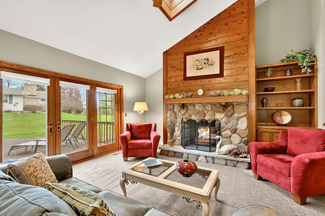 3260 Cherry Hill DRIVE, Brookfield, WI 53005