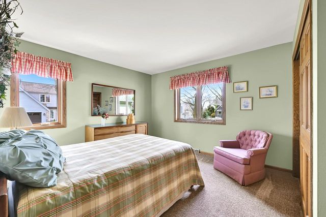 3260 Cherry Hill DRIVE, Brookfield, WI 53005