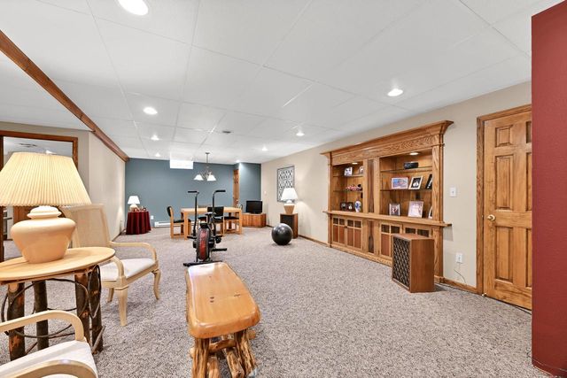 3260 Cherry Hill DRIVE, Brookfield, WI 53005