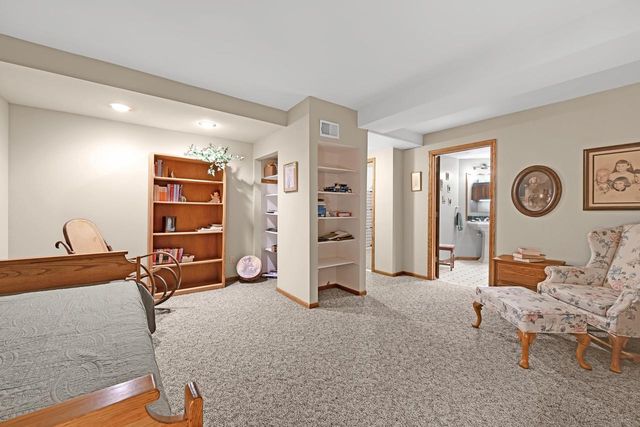 3260 Cherry Hill DRIVE, Brookfield, WI 53005