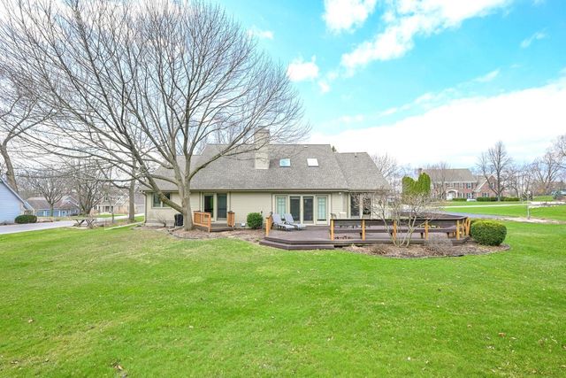 3260 Cherry Hill DRIVE, Brookfield, WI 53005
