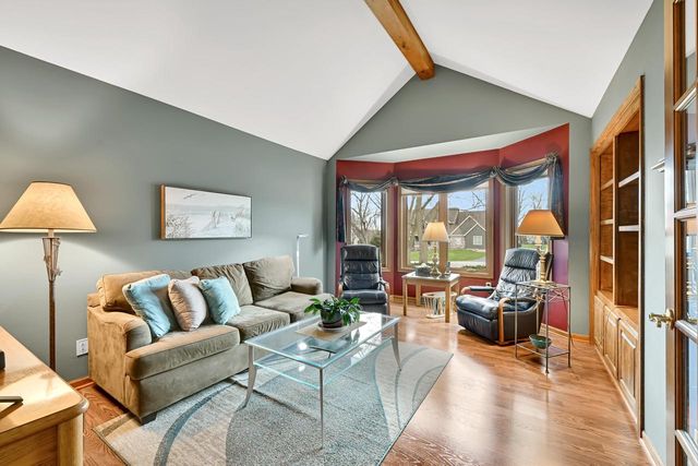 3260 Cherry Hill DRIVE, Brookfield, WI 53005