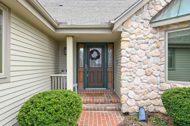 3260 Cherry Hill DRIVE, Brookfield, WI 53005