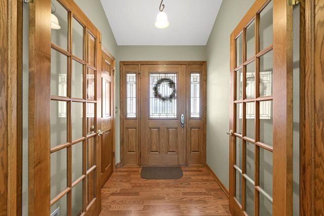 3260 Cherry Hill DRIVE, Brookfield, WI 53005
