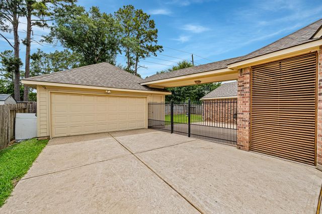15211 Waverly Canyon Court, Cypress, TX 77429
