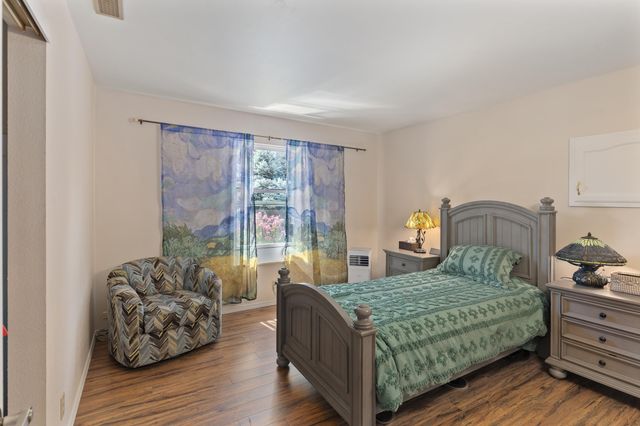 1603 NW Crescent Drive, Grants Pass, OR 97526