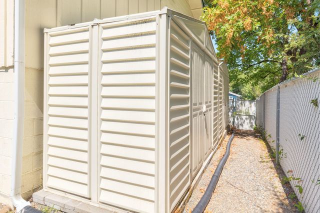 1603 NW Crescent Drive, Grants Pass, OR 97526