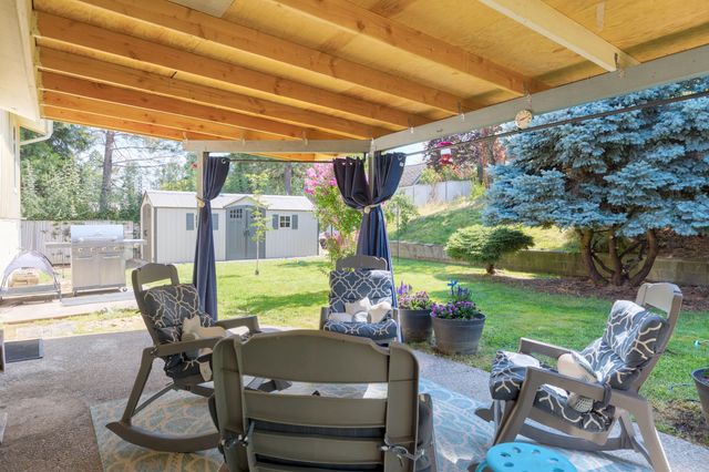 1603 NW Crescent Drive, Grants Pass, OR 97526