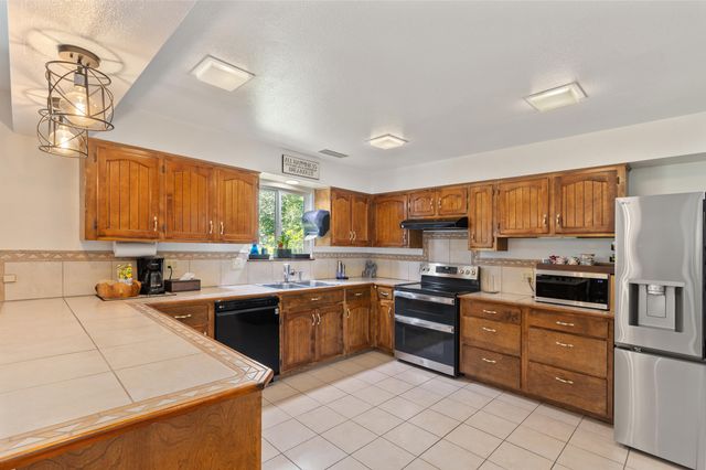 1603 NW Crescent Drive, Grants Pass, OR 97526