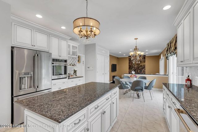 7 Mackenzie Road, Eatontown, NJ 07724