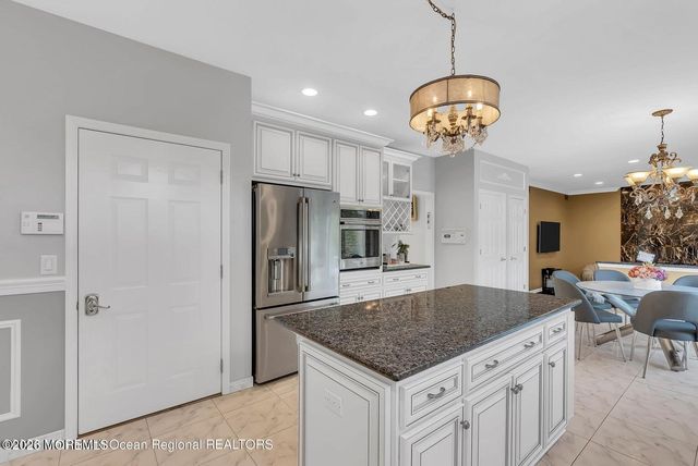 7 Mackenzie Road, Eatontown, NJ 07724