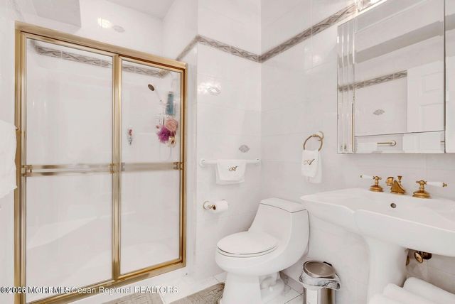 7 Mackenzie Road, Eatontown, NJ 07724