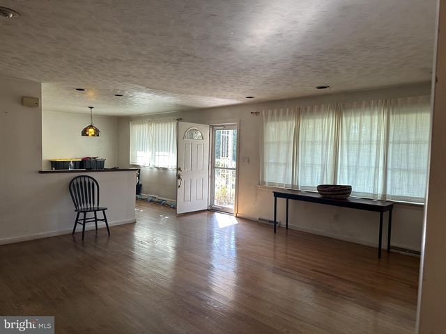 1195 GLENWOOD DR, Vineland, NJ 08361
