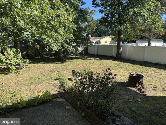 1195 GLENWOOD DR, Vineland, NJ 08361