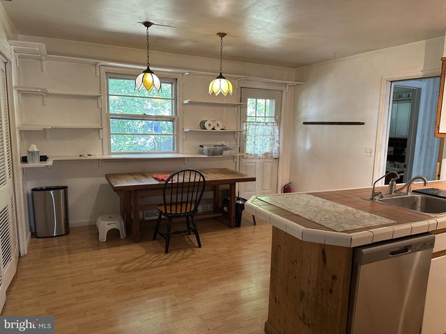 1195 GLENWOOD DR, Vineland, NJ 08361
