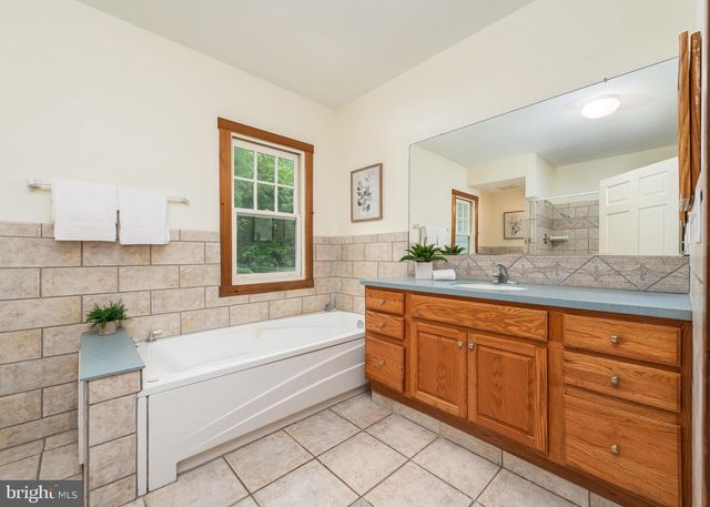 1300 PARRS RIDGE DR, Spencerville, MD 20868