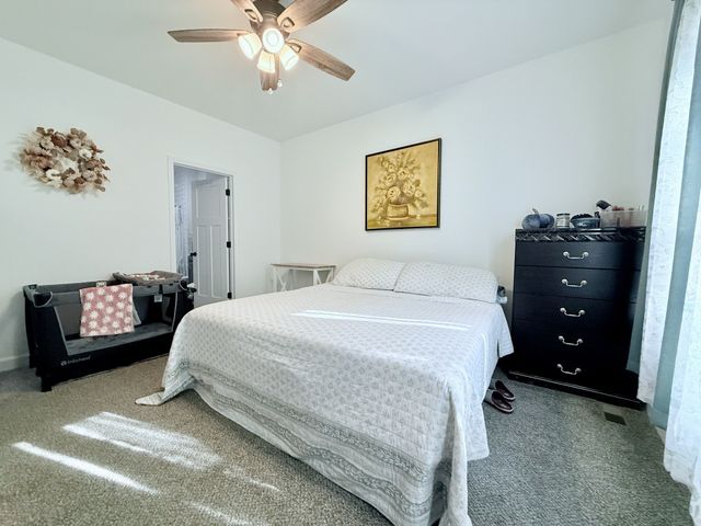 1021 Woodmont Dr, Dickson, TN 37055