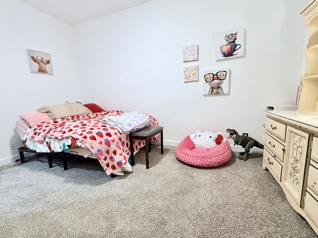 1021 Woodmont Dr, Dickson, TN 37055