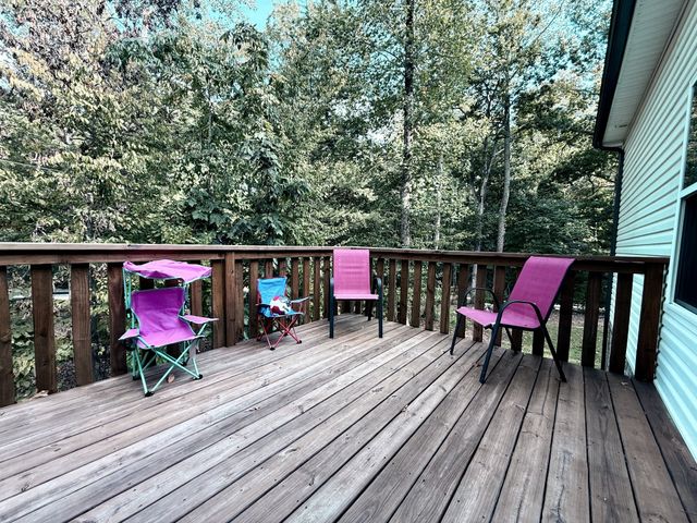 1021 Woodmont Dr, Dickson, TN 37055