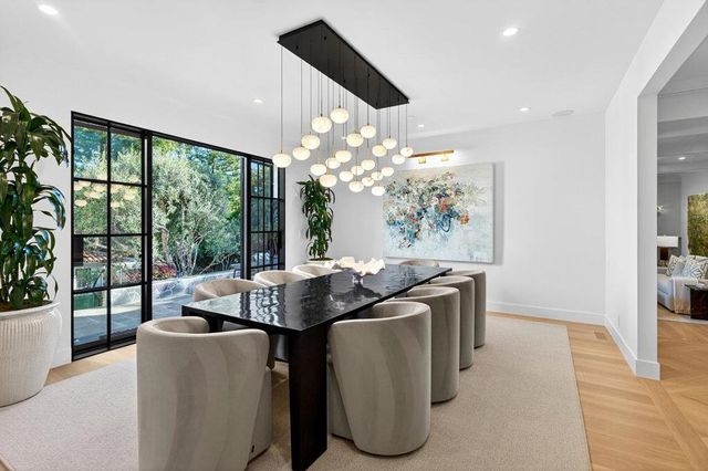 729 Chiltern Road, Hillsborough, CA 94010