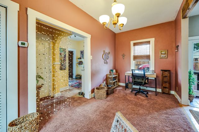 506 11th Street NW, Albuquerque, NM 87102