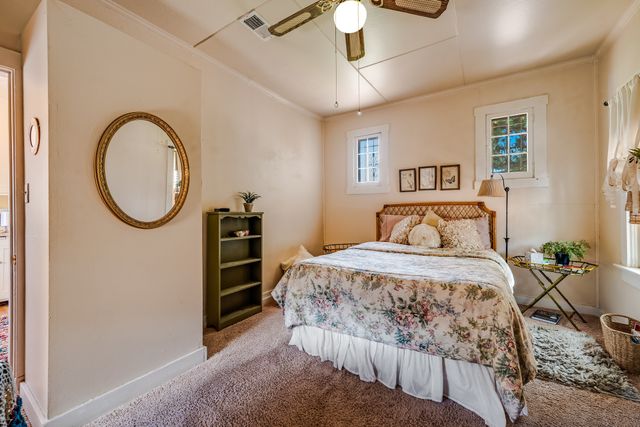 506 11th Street NW, Albuquerque, NM 87102