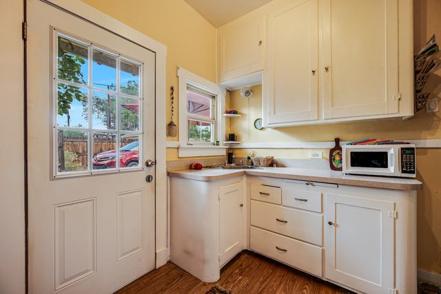 506 11th Street NW, Albuquerque, NM 87102