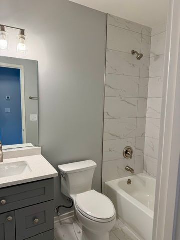 141 S OAK PARK Avenue 10, Oak Park, IL 60302