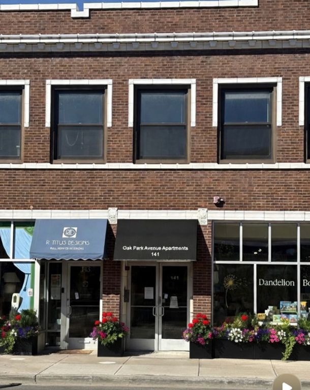 141 S OAK PARK Avenue 10, Oak Park, IL 60302