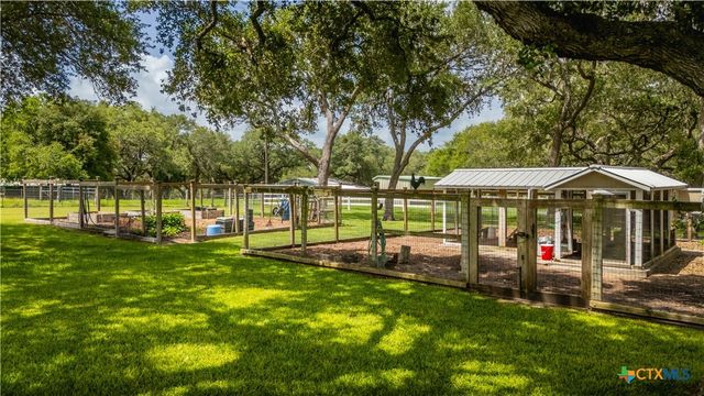 7209 US Highway 87, Cuero, TX 77954