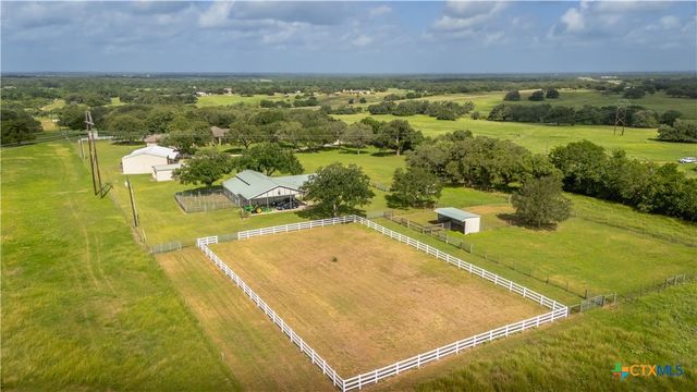 7209 US Highway 87, Cuero, TX 77954