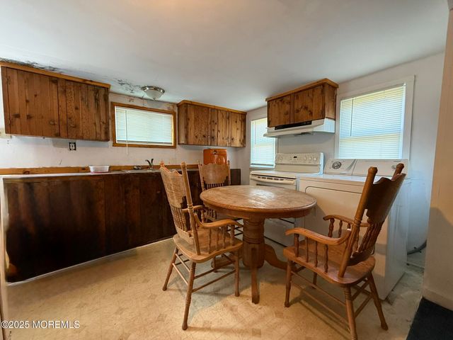 225 Jones Road 104, Barnegat, NJ 08005