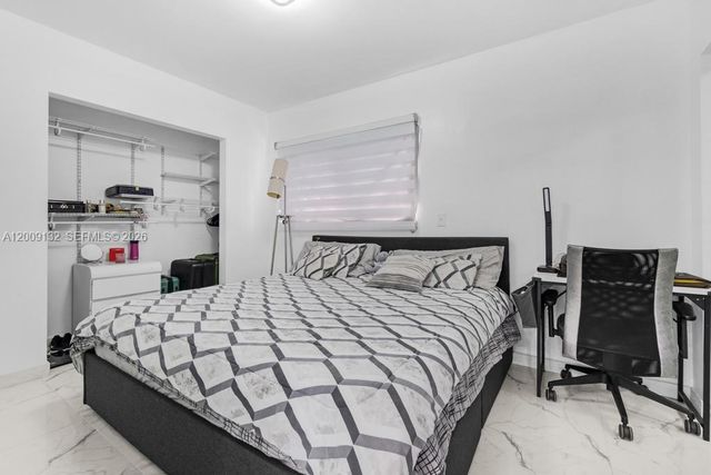 6941 Sheridan St, Hollywood, FL 33024