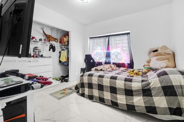 6941 Sheridan St, Hollywood, FL 33024