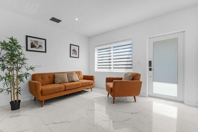 6941 Sheridan St, Hollywood, FL 33024