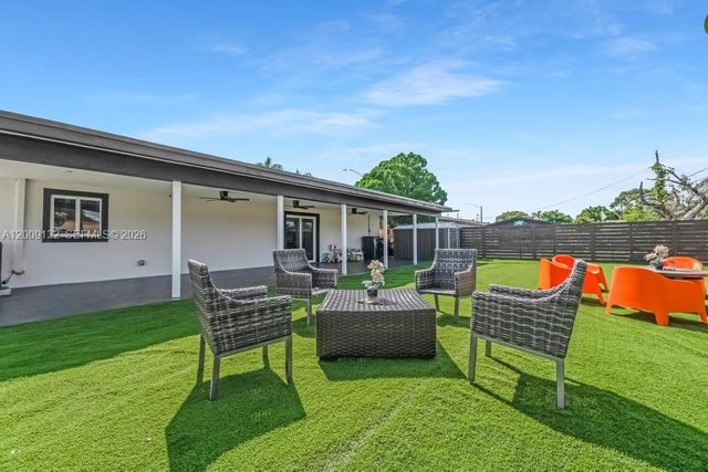 6941 Sheridan St, Hollywood, FL 33024