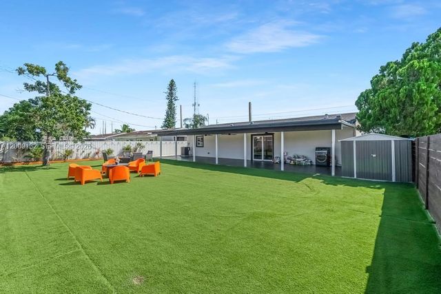 6941 Sheridan St, Hollywood, FL 33024