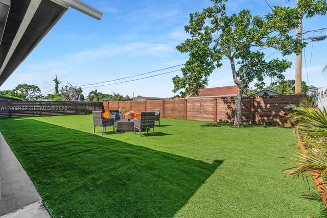 6941 Sheridan St, Hollywood, FL 33024