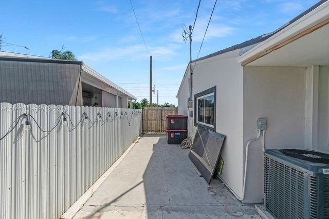 6941 Sheridan St, Hollywood, FL 33024