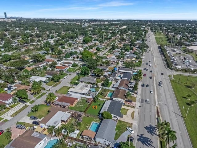 6941 Sheridan St, Hollywood, FL 33024