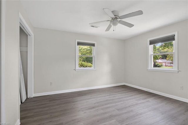 1703 Landsworth ST, Chesapeake, VA 23324