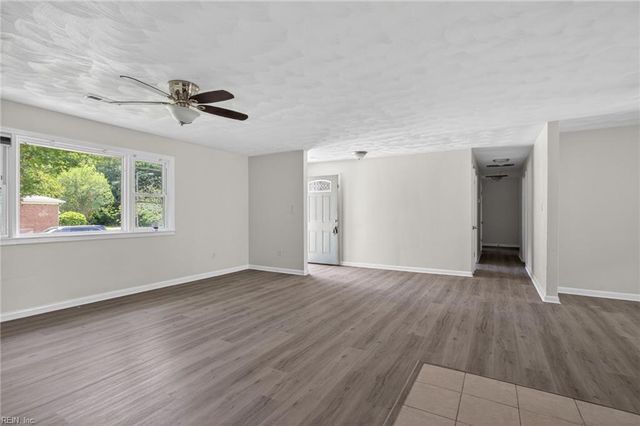 1703 Landsworth ST, Chesapeake, VA 23324