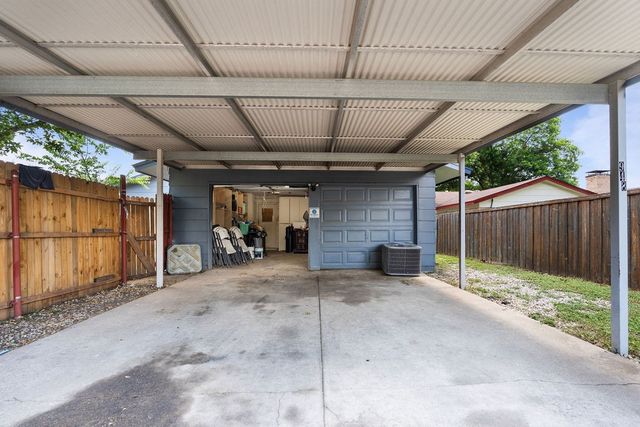 948 Meadowcove Circle, Garland, TX 75043
