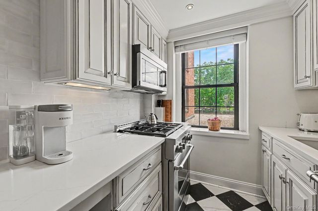 192 Garth Road TM, Scarsdale, NY 10583