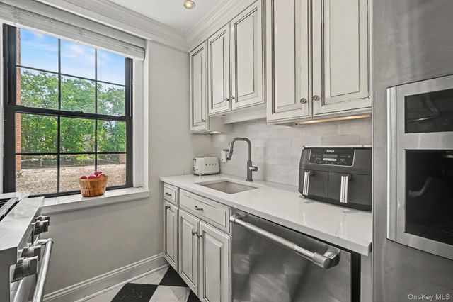 192 Garth Road TM, Scarsdale, NY 10583