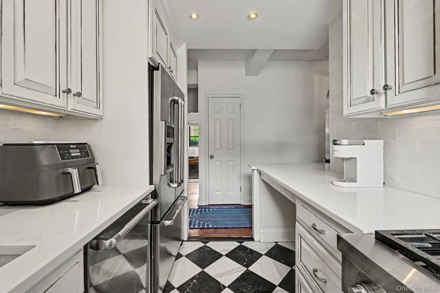 192 Garth Road TM, Scarsdale, NY 10583
