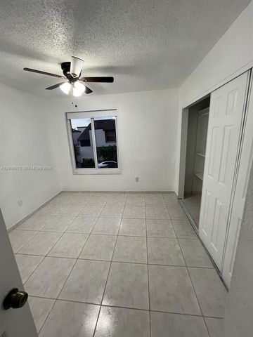 9704 NW 6th Ter 9704, Miami, FL 33172