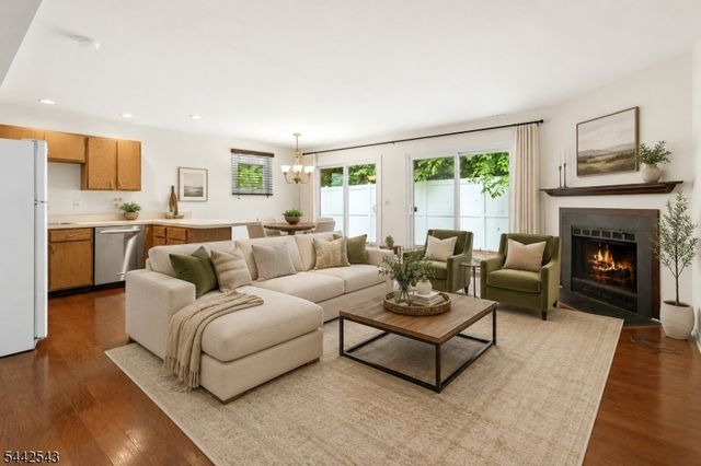 6 Crestwood Common, Scotch Plains Twp., NJ 07076