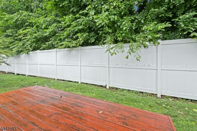 6 Crestwood Common, Scotch Plains Twp., NJ 07076