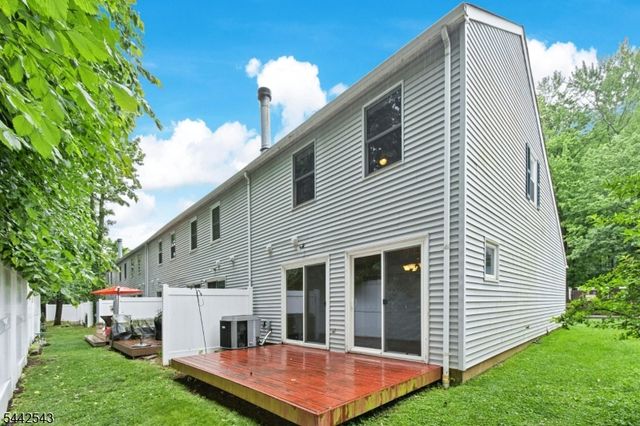 6 Crestwood Common, Scotch Plains Twp., NJ 07076